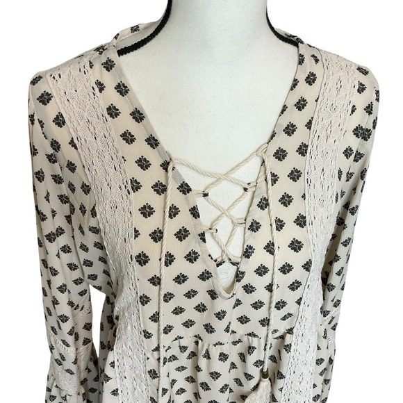 Hint of Mint Lace Up Peasant Blouse Cream and Black Boho Bohemian Cottage Core - Picture 5 of 16